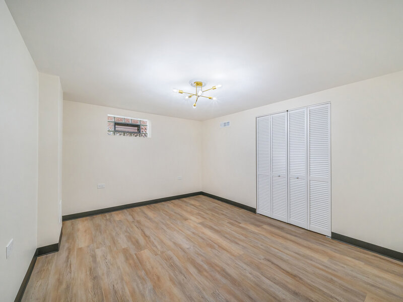 5229 S Avers Avenue Chicago IL 60632