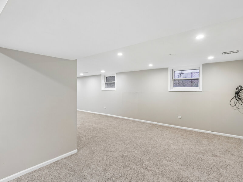 16919 School Street South Holland IL 60473