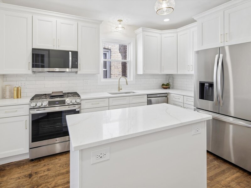 5624 N Mango Avenue Chicago IL 60646