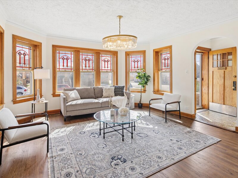 5624 N Mango Avenue Chicago IL 60646