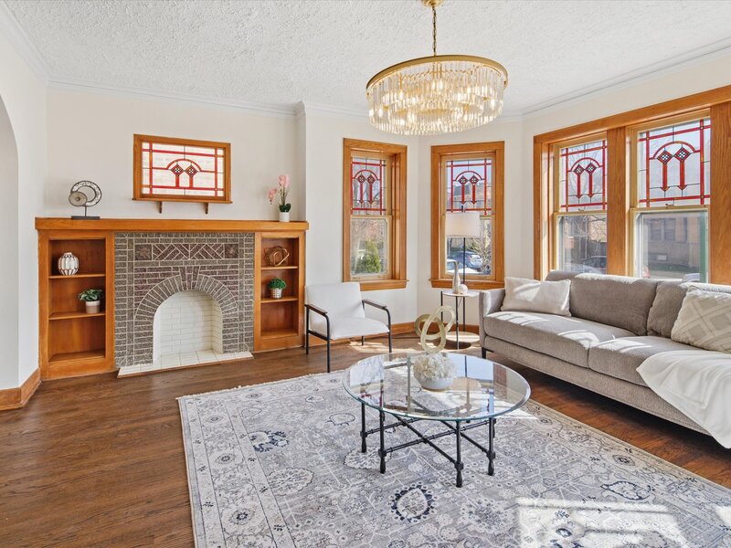 5624 N Mango Avenue Chicago IL 60646