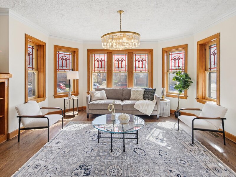 5624 N Mango Avenue Chicago IL 60646