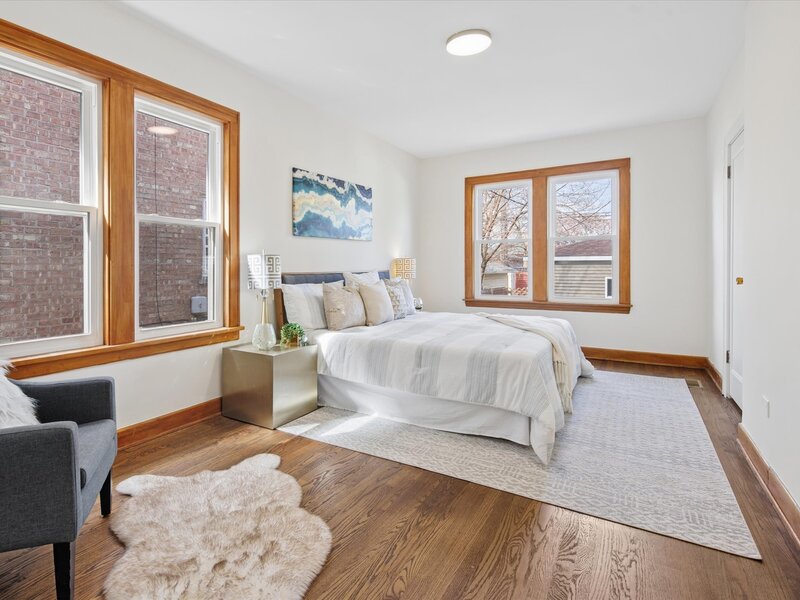 5624 N Mango Avenue Chicago IL 60646