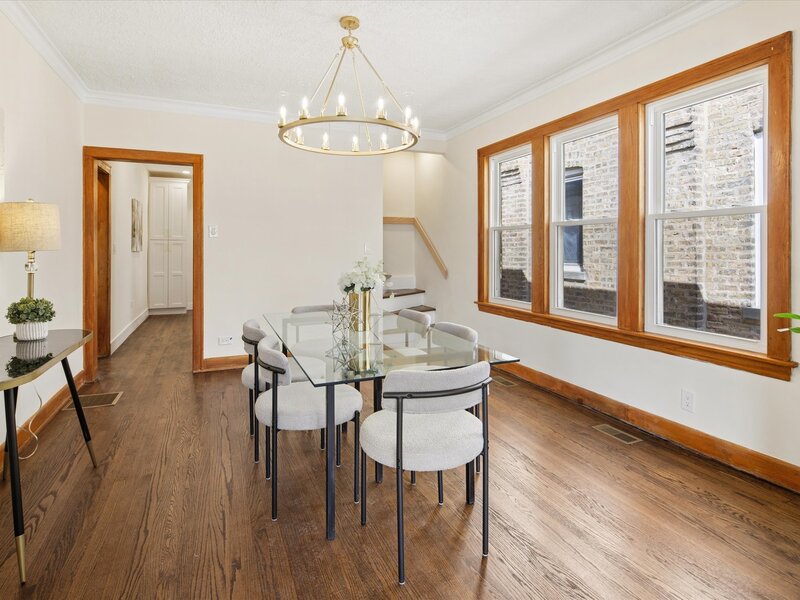 5624 N Mango Avenue Chicago IL 60646