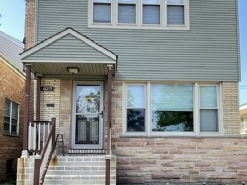 6039 W Montrose Avenue Chicago IL 60634