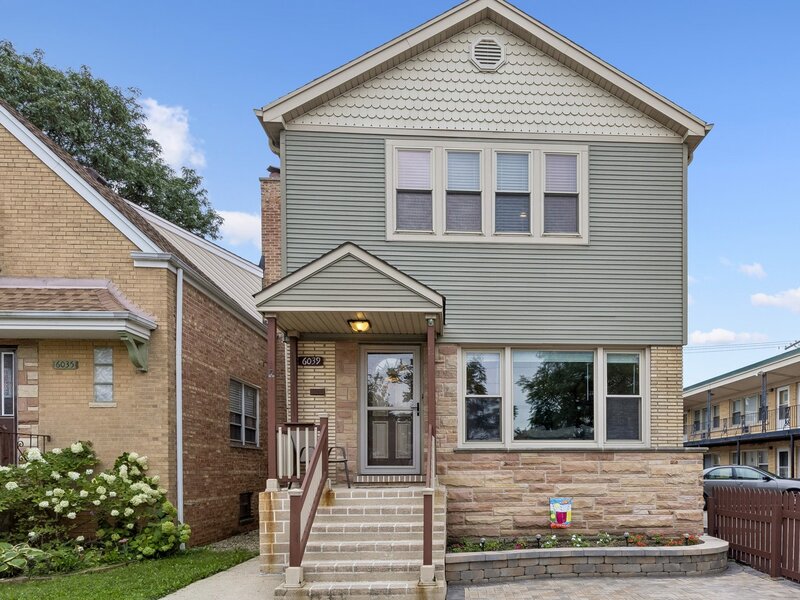 6039 W Montrose Avenue Chicago IL 60634