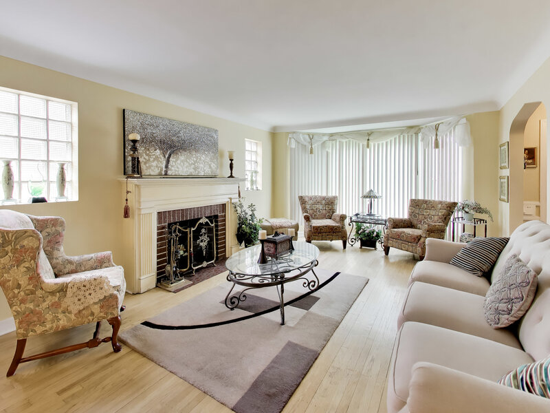 2908 W Birchwood Avenue Chicago IL 60645