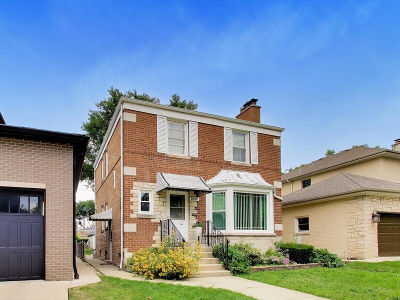 2908 W Birchwood Avenue Chicago IL 60645