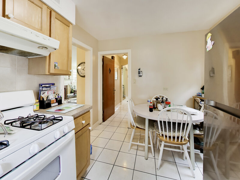 2908 W Birchwood Avenue Chicago IL 60645