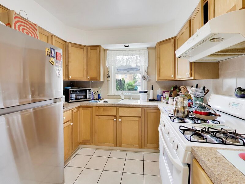 2908 W Birchwood Avenue Chicago IL 60645