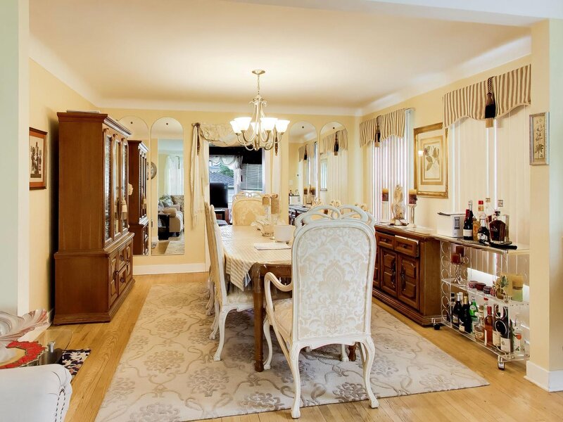 2908 W Birchwood Avenue Chicago IL 60645