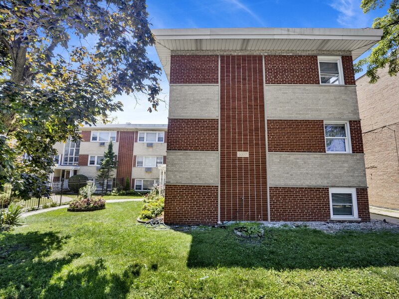 6357 W Addison Street Chicago IL 60634