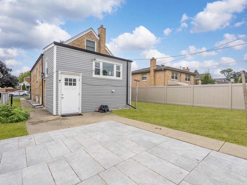 7620 W Gregory Street Chicago IL 60656