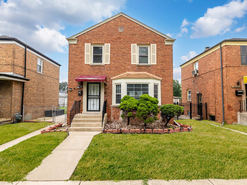 12442 S Throop Street Calumet Park IL 60827