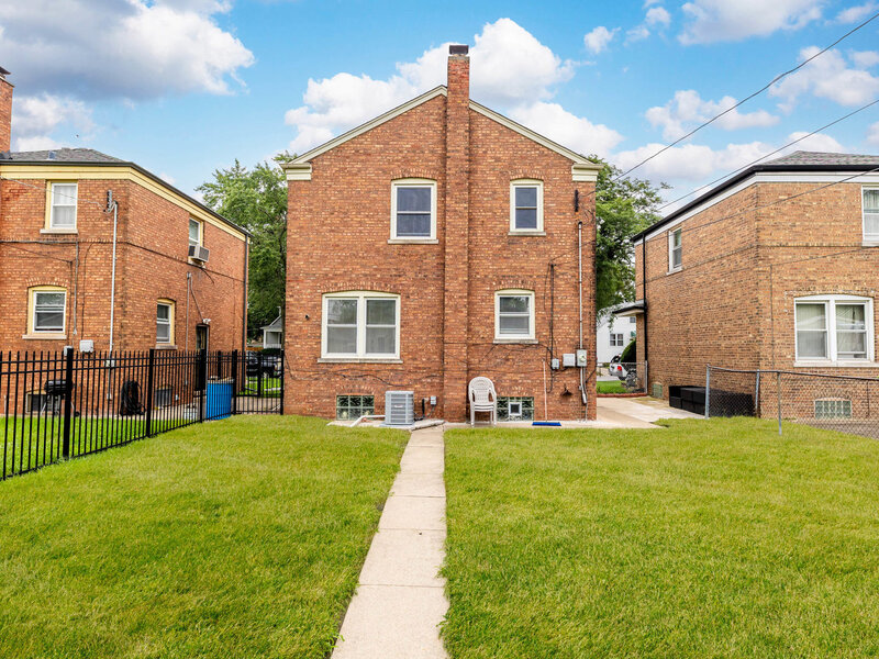 12442 S Throop Street Calumet Park IL 60827