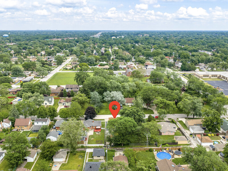 17730 Henry Street Lansing IL 60438