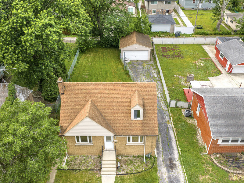 17730 Henry Street Lansing IL 60438