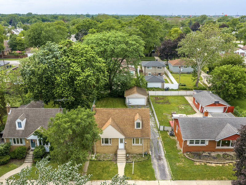 17730 Henry Street Lansing IL 60438
