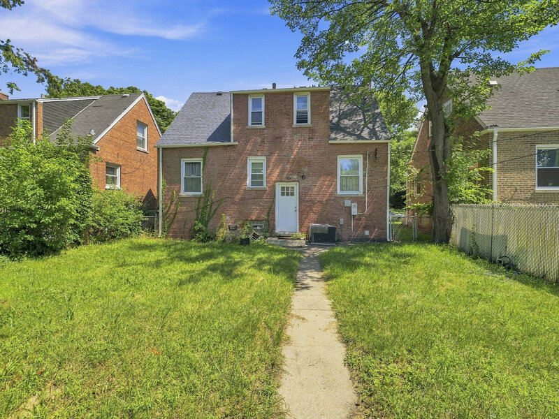 10152 S Bensley Avenue Chicago IL 60617