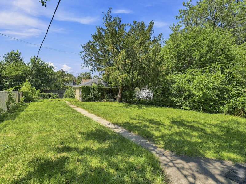 10152 S Bensley Avenue Chicago IL 60617
