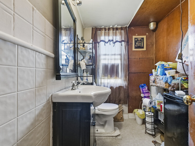 10152 S Bensley Avenue Chicago IL 60617
