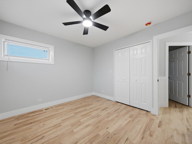 1327 S Wolf Road Hillside IL 60162