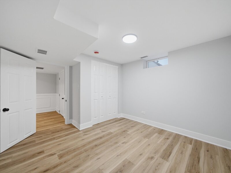 1327 S Wolf Road Hillside IL 60162