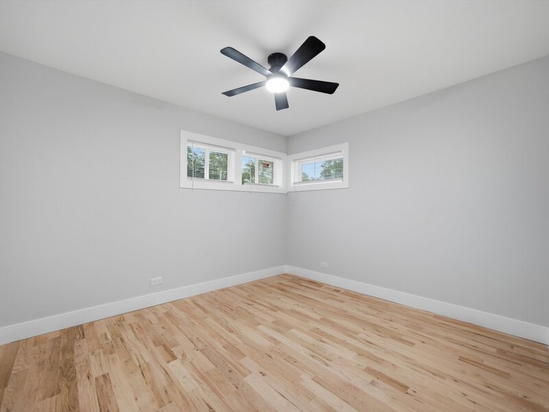 1327 S Wolf Road Hillside IL 60162