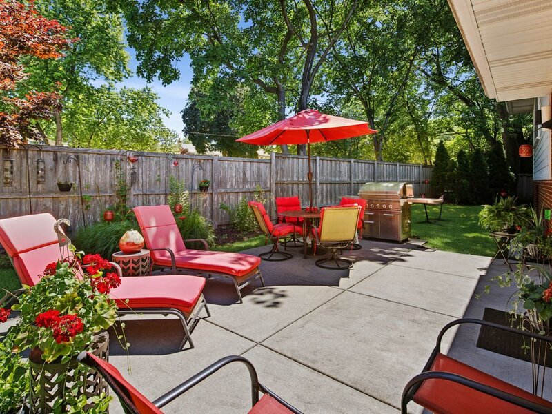 6833 N Concord Lane Niles IL 60714