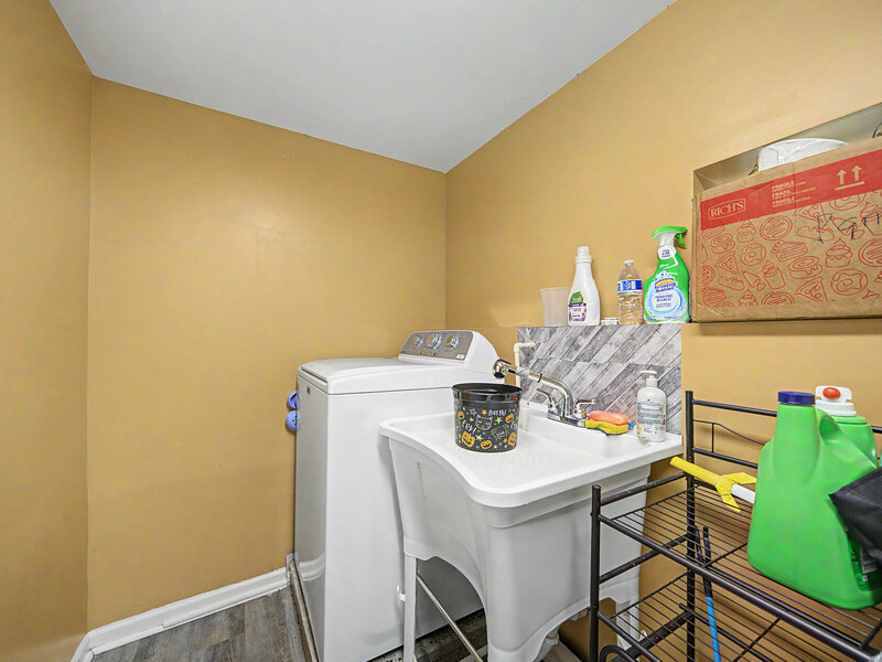 8043 Salisbury Avenue Lyons IL 60534