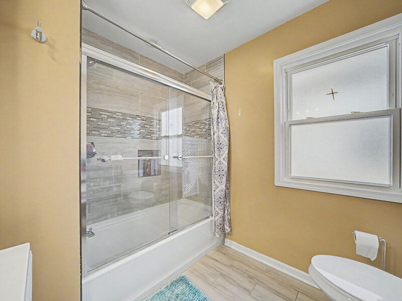 8043 Salisbury Avenue Lyons IL 60534