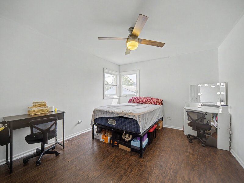 8043 Salisbury Avenue Lyons IL 60534