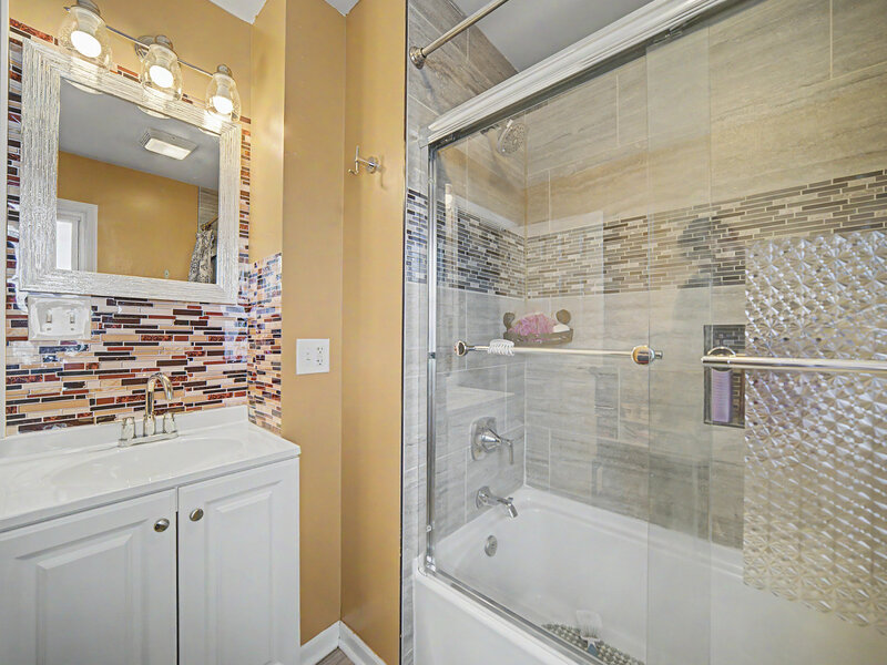 8043 Salisbury Avenue Lyons IL 60534
