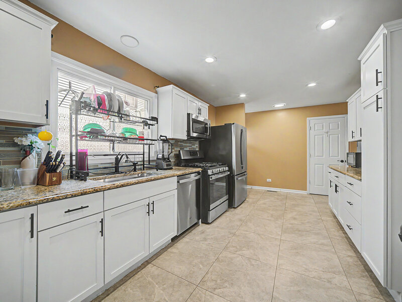8043 Salisbury Avenue Lyons IL 60534