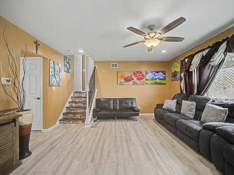 8043 Salisbury Avenue Lyons IL 60534