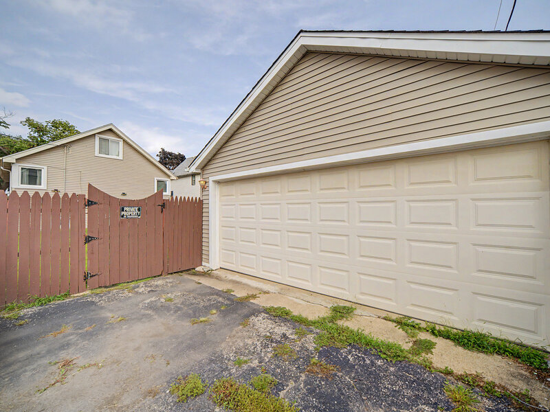 8043 Salisbury Avenue Lyons IL 60534