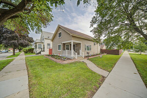 Photo of 8043 Salisbury Avenue Lyons IL 60534