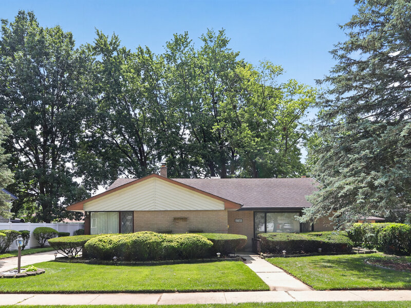 2345 184th Street Lansing IL 60438