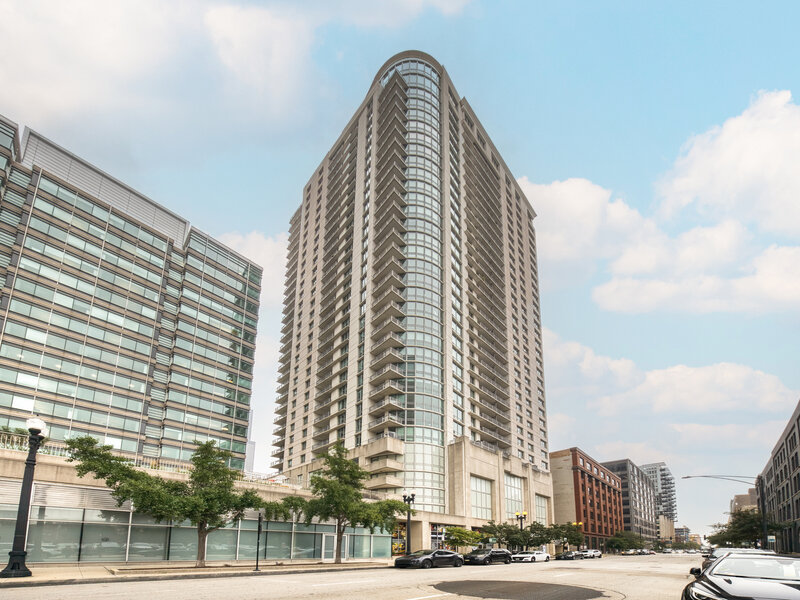 125 S Jefferson Street Chicago IL 60661