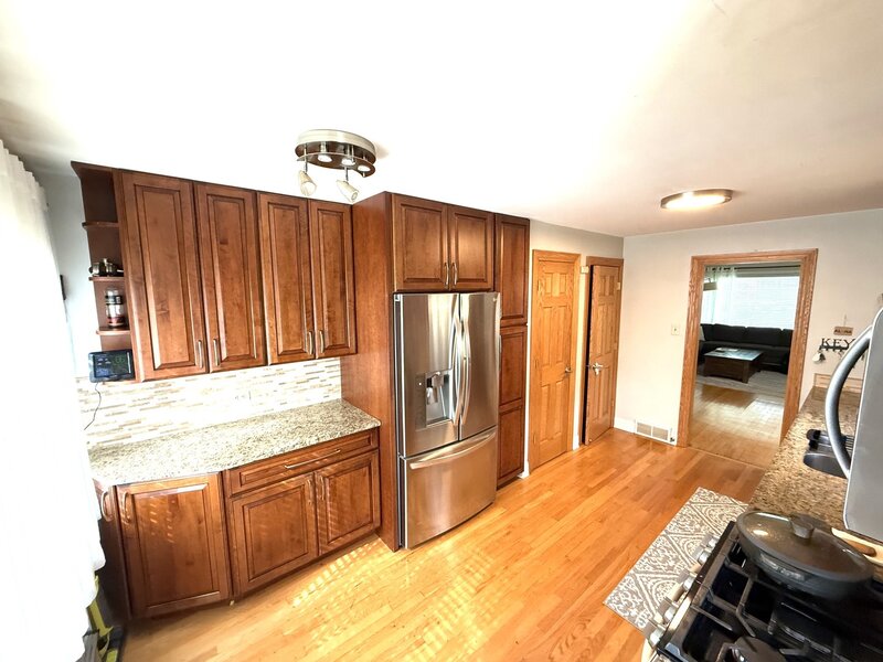 7536 Kildare Avenue Skokie IL 60076
