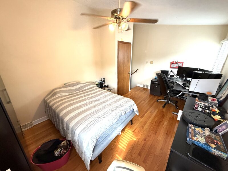 7536 Kildare Avenue Skokie IL 60076