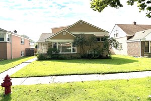 Photo of 7536 Kildare Avenue Skokie IL 60076