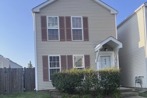 Photo of 835 Four Seasons Boulevard Aurora IL 60504 Unit 835