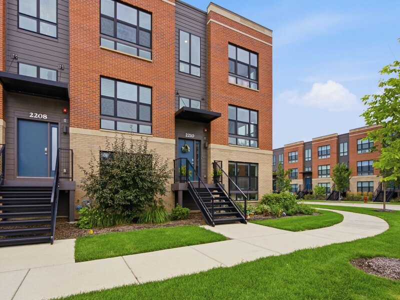 2210 Venture Drive Schaumburg IL 60173