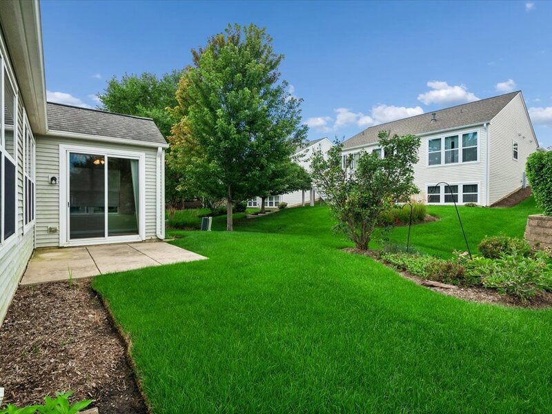 3304 Comstock Court Mundelein IL 60060