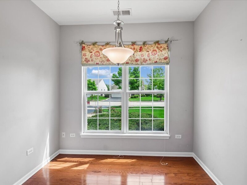 3304 Comstock Court Mundelein IL 60060