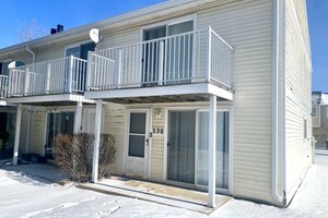Photo of 530 Meadow Green Lane Round Lake Beach IL 60073 Unit 530
