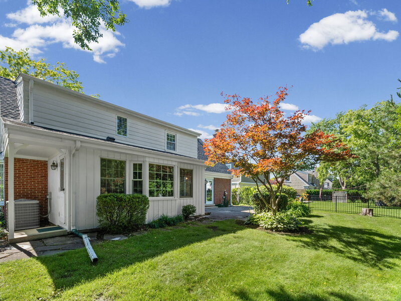 1533 N Belmont Avenue Arlington Heights IL 60004