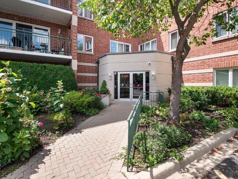 5360 N Lowell Avenue Chicago IL 60630