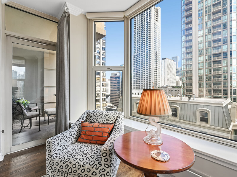 25 E Superior Street Chicago IL 60611